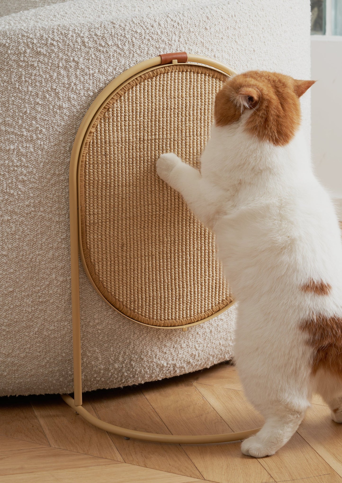 SODA Cat Scratching Post in Ginger With Paper Scratch Pad